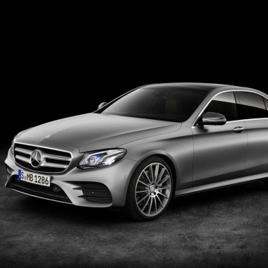 Mercedes e200 стучит в...