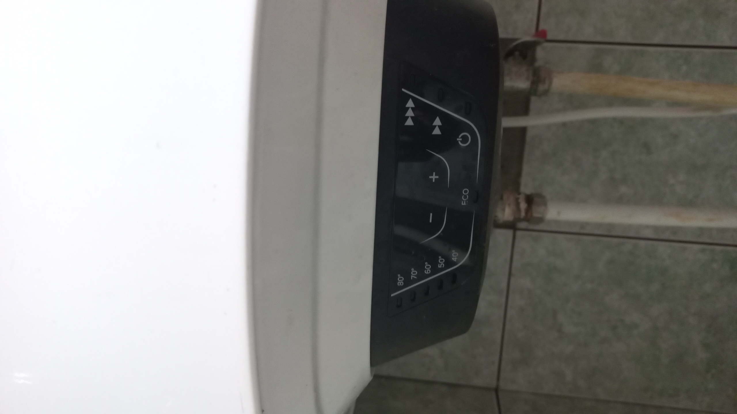 У водонагревателя не...