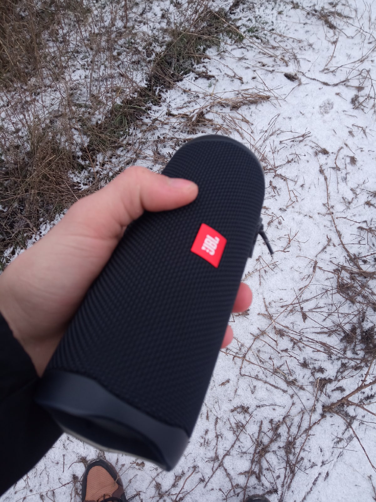 Не работает колонка jbl...